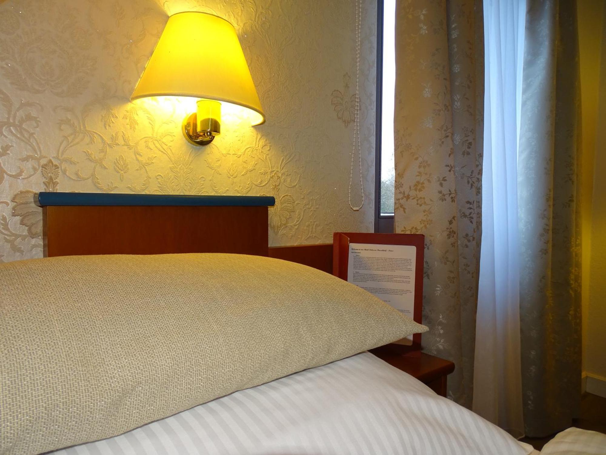 Hotel Kolossos Duesseldorf - Neuss Rum bild